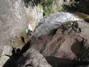Descente en rappel du Dardu
